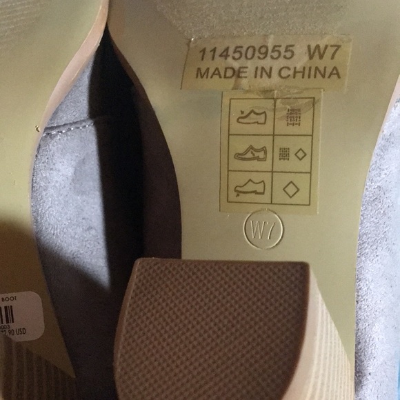 Hot Topic Exclusive Outlander Tartan Taupe Lace-Up Heel Booties - Picture 9 of 10